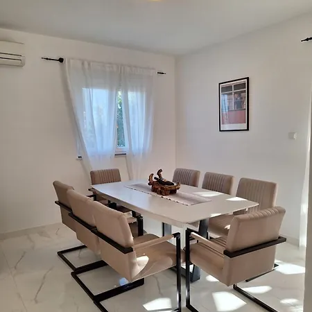 Apartament With A Unique View *