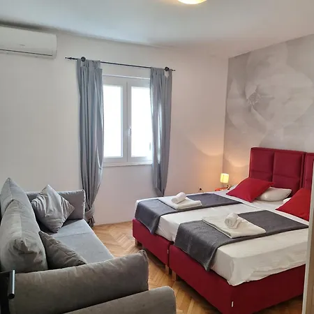 With A Unique View Apartament Preko