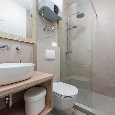 With A Unique View Apartman