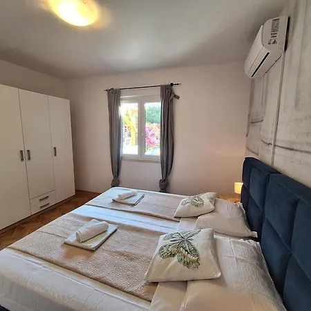 With A Unique View Preko