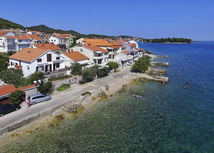 With A Unique View Преко