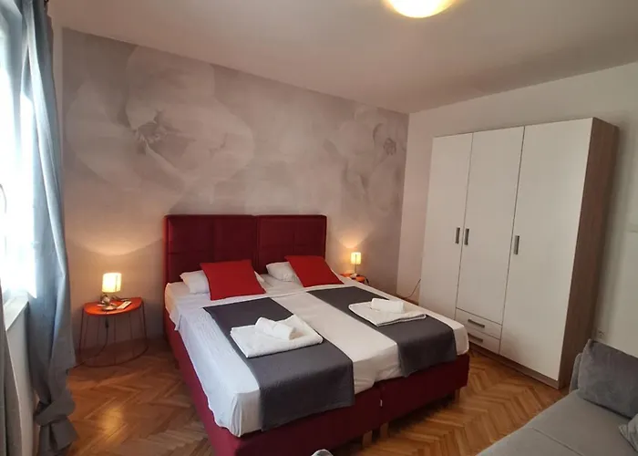 Апартаменты With A Unique View Преко